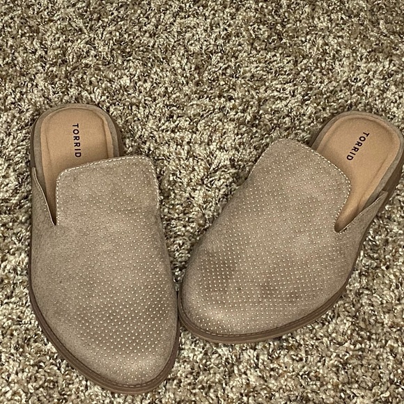 torrid Shoes - Torrid Sandy Detail Mule Flats NWT Sz 10 W